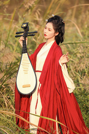 年轻漂亮的女士护士内衣 相关配图2